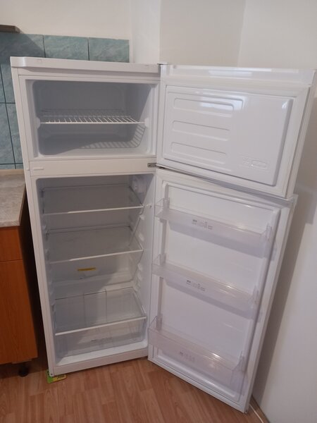 Frigider cu doua usi Arctic AD54240P+, 223 l, Clasa A+, Alb